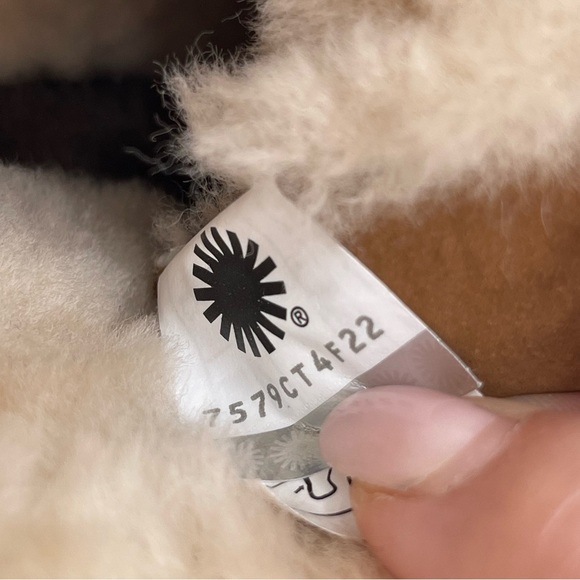 UGG Australia Jeovana Boots Chestnut Suede Waterproof Wedge Lace Up size 9 - Picture 12 of 16